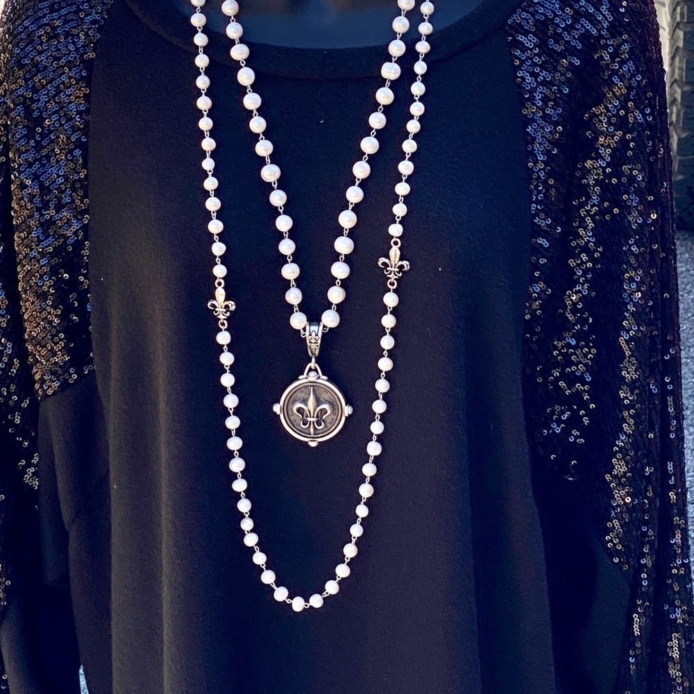 French Kande Freshwater Pearls with Fleur Medallion